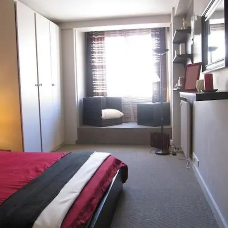 Apartment Victor Hugo Carrefour Pompe 16e Proche Etoile Et Tour Eiffel